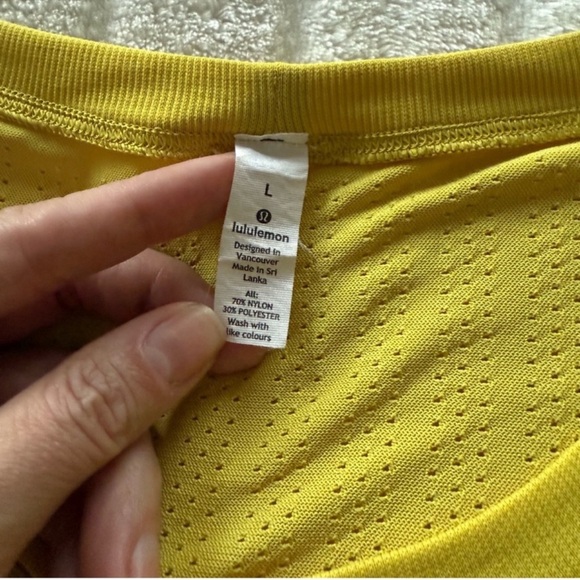 Lululemon Train to Be tank - Picture 4 of 6